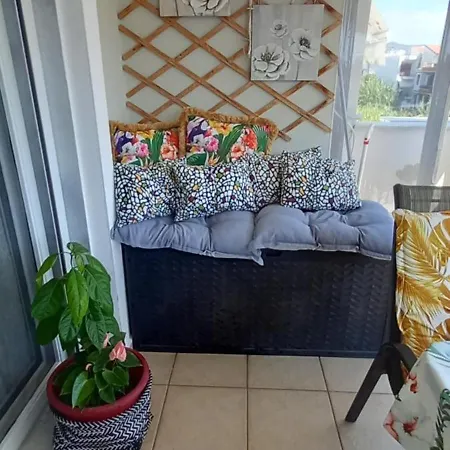 Peramos Apartament *