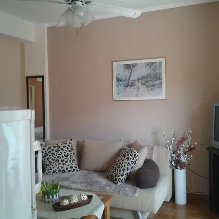 Peramos Apartment *