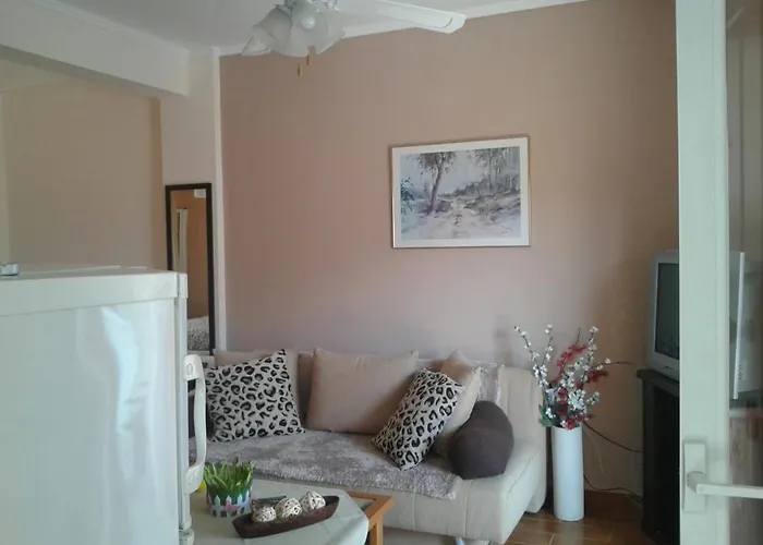 Peramos Apartment *